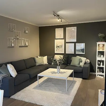 게스트하우스 In - With One Bedrooms And Parking In The City Of 스타방에르