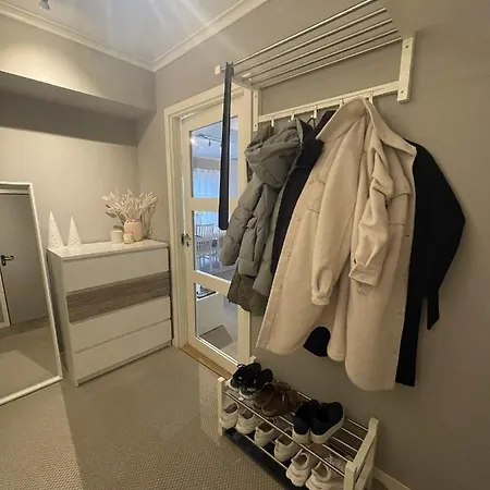 In - With One Bedrooms And Parking In The City Of 스타방에르