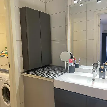 In - With One Bedrooms And Parking In The City Of 스타방에르