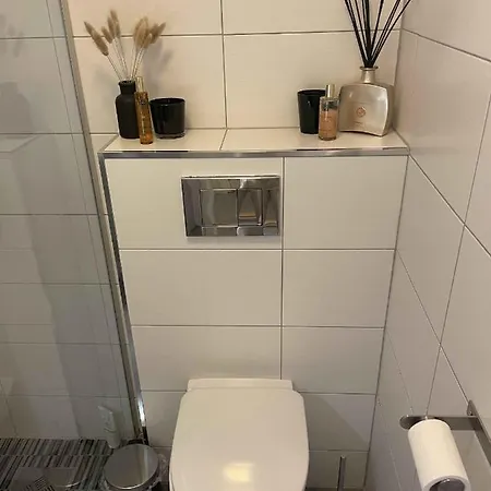 In - With One Bedrooms And Parking In The City Of 게스트하우스 *
